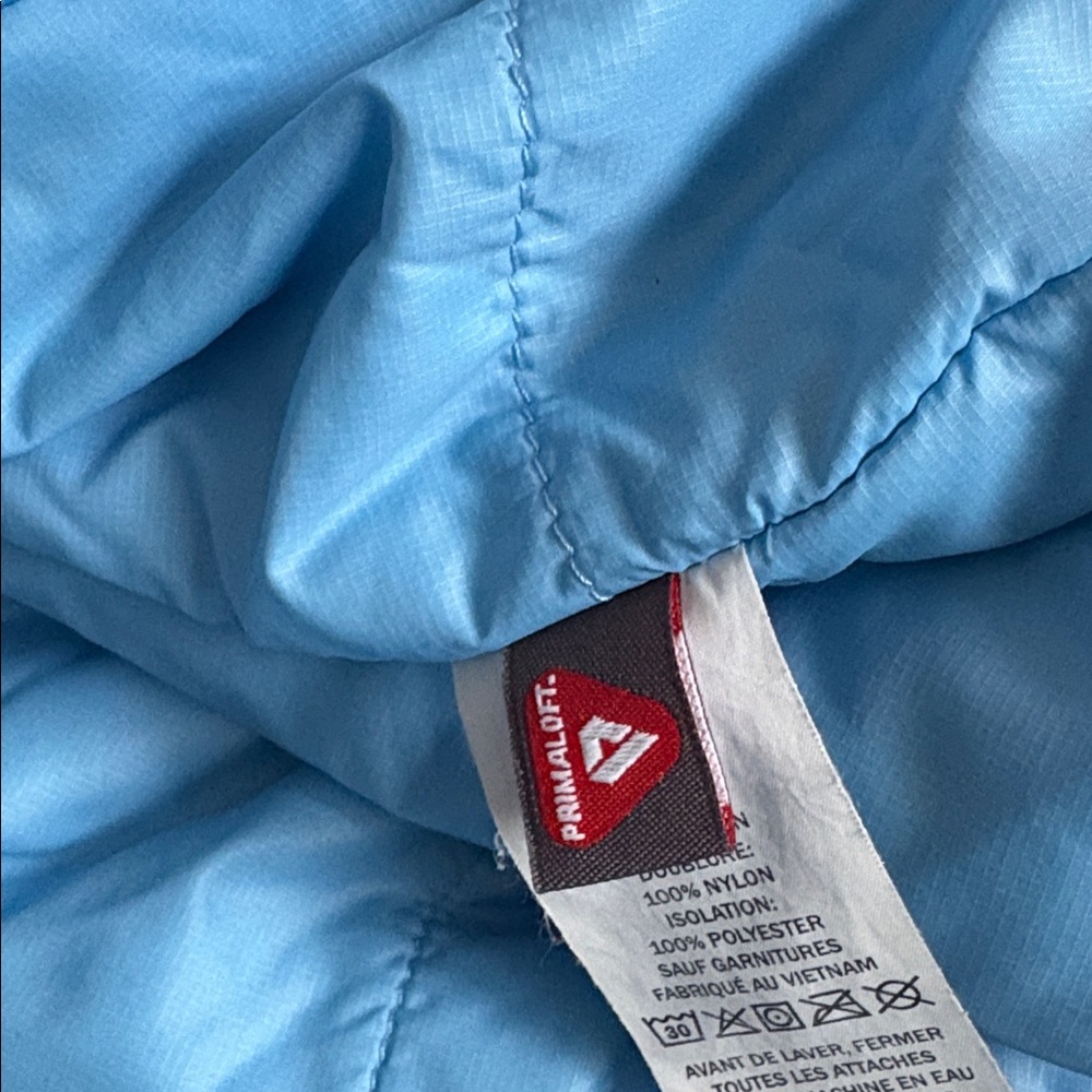LL Bean Women's Waterproof PrimaLoft Packaway Jacket in dark marine blue - Picture 9 of 12